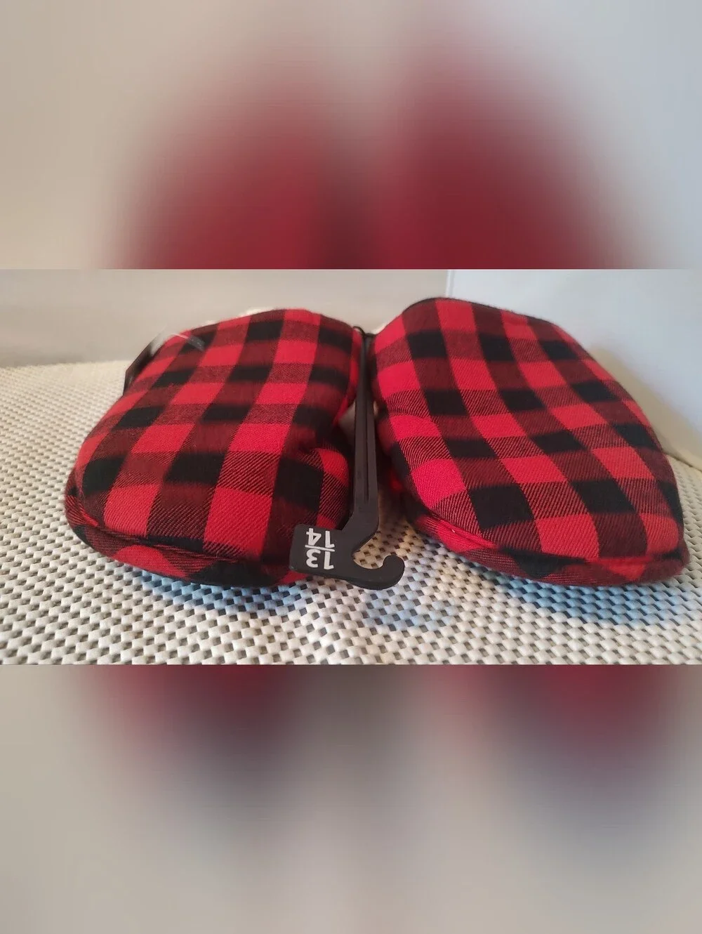 Holiday Time Men's Size 13/14 Slippers NWT Red/Black Checkered Christmas Warm